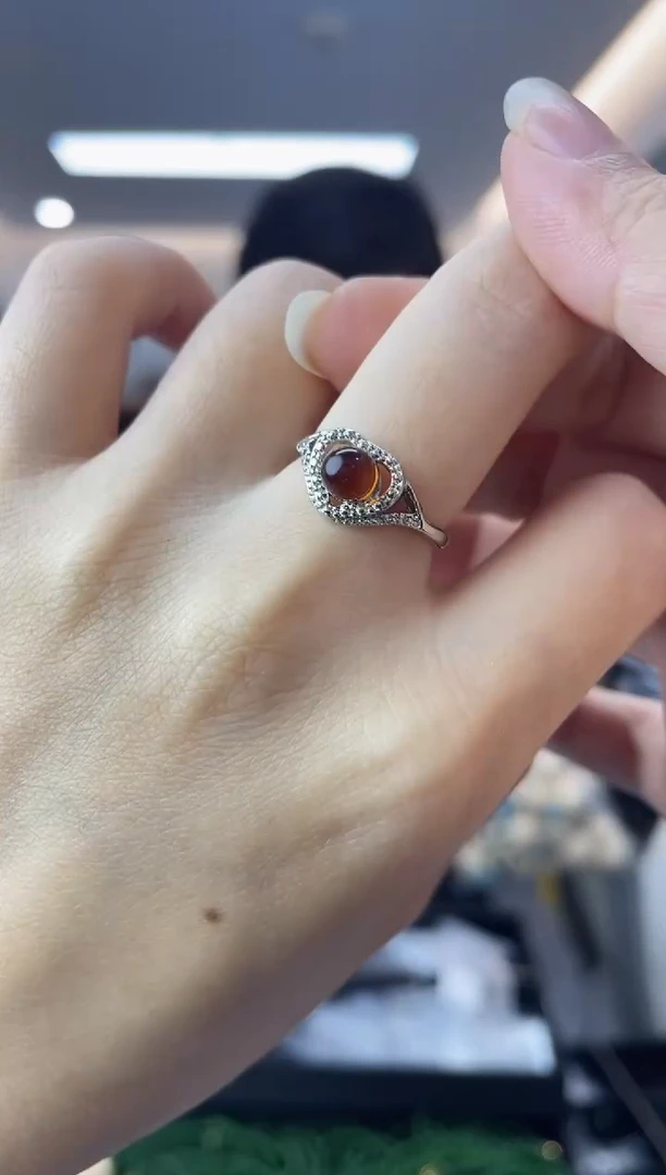 【闪购商品】血珀裸石未镶嵌多样性一件发货