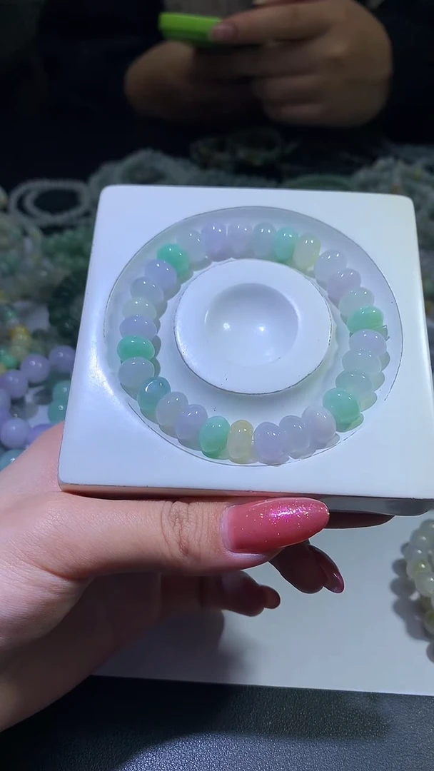 颈饰未镶嵌翡翠ZX018837