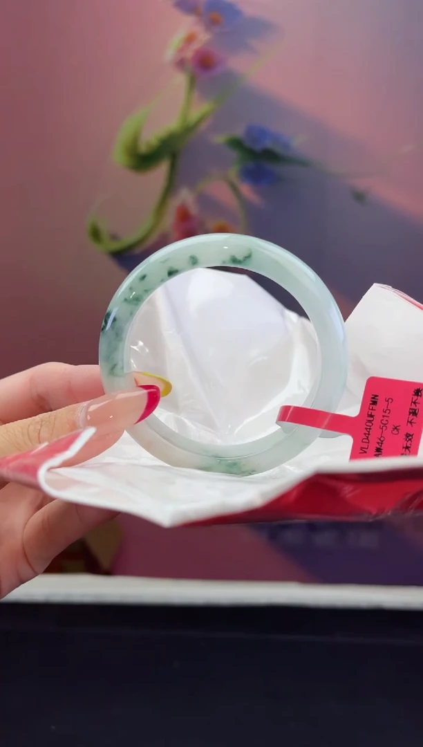 翡翠手镯未镶嵌翡翠手镯22