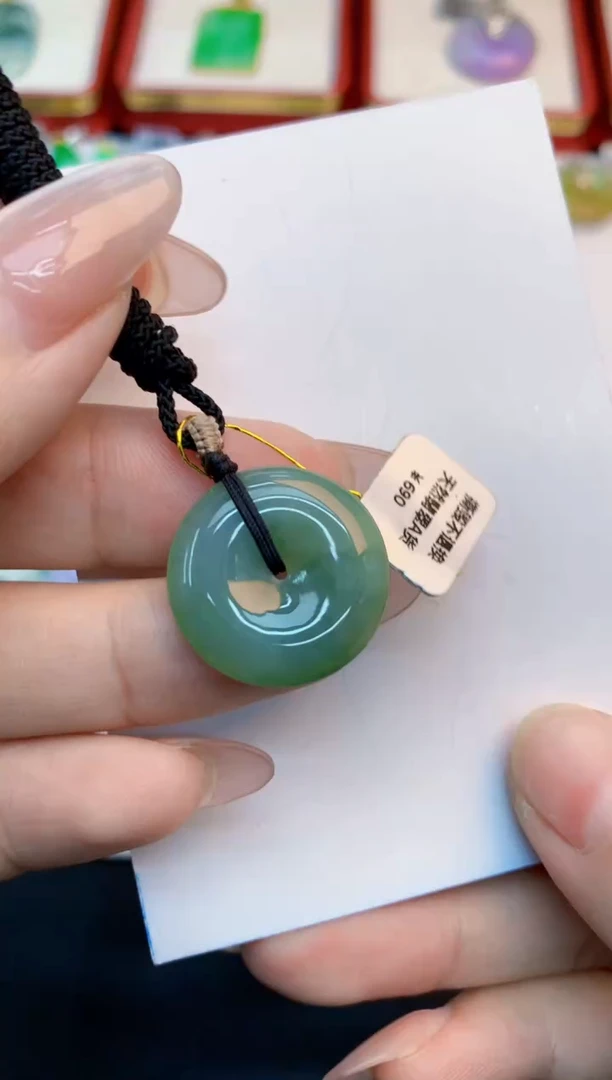 翡翠未镶嵌吊坠(不含链)1