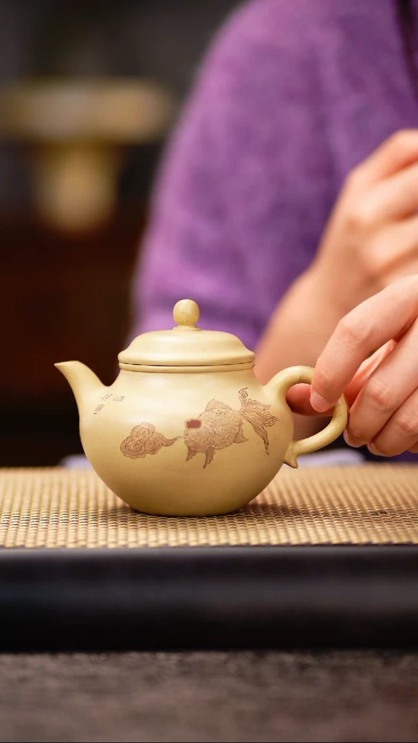 QCB52本绿秋水刻鱼