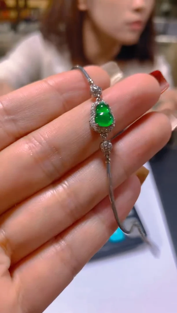 未镶嵌手链翡翠多样性发一
