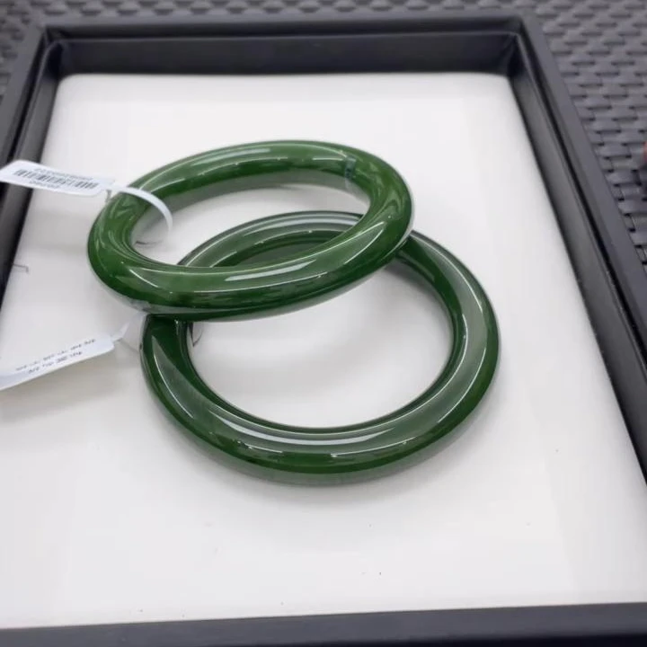 和田玉手镯一条微矿点（多样性发一件）  Z0740