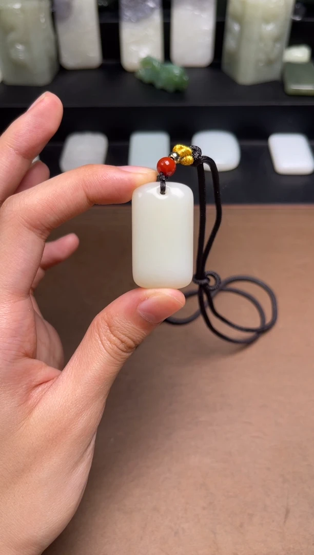 和田玉未镶嵌颈饰13