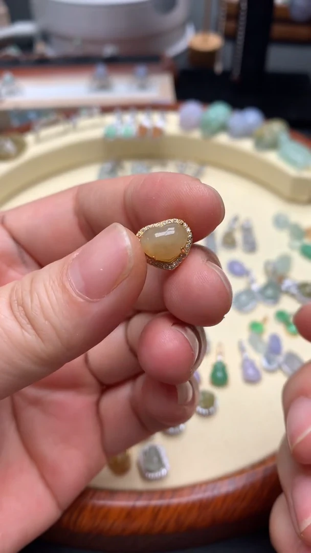 【闪购商品】翡翠颈饰银S925镶嵌翡翠镶嵌桃心