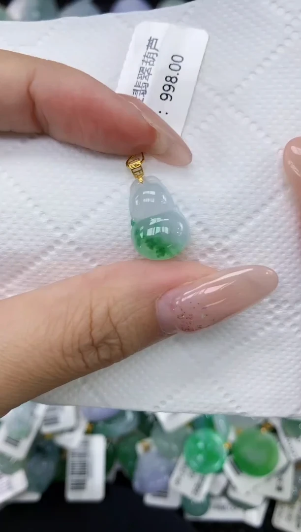 颈饰18K金镶嵌翡翠1111111111