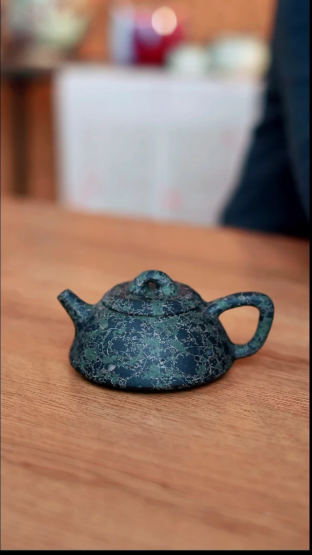 寻武记安山玉石瓢壶