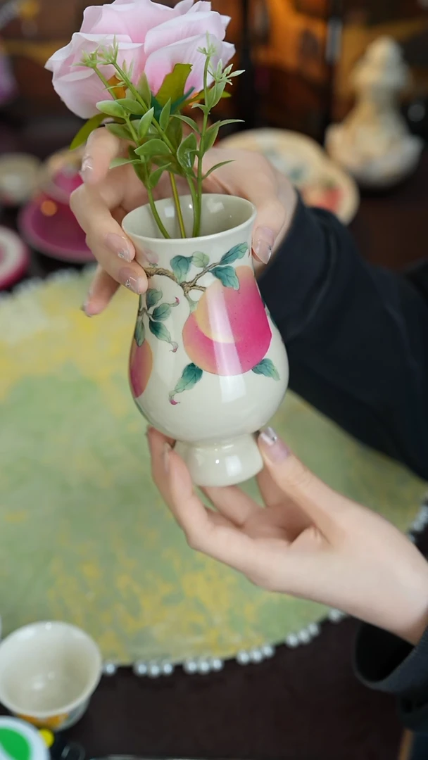 景德镇手工手绘雅圣粉彩花瓶