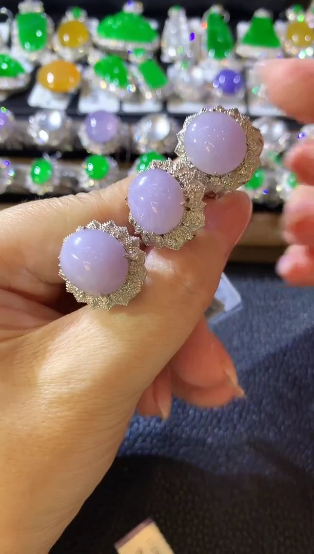 18K金镶嵌戒指翡翠A8 多样性发货一件