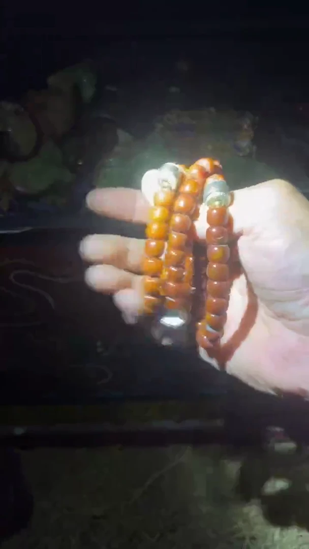 未镶嵌蜜蜡手链一串