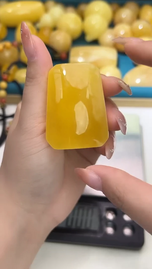 裸石琥珀未镶嵌琥珀蜜蜡吊坠