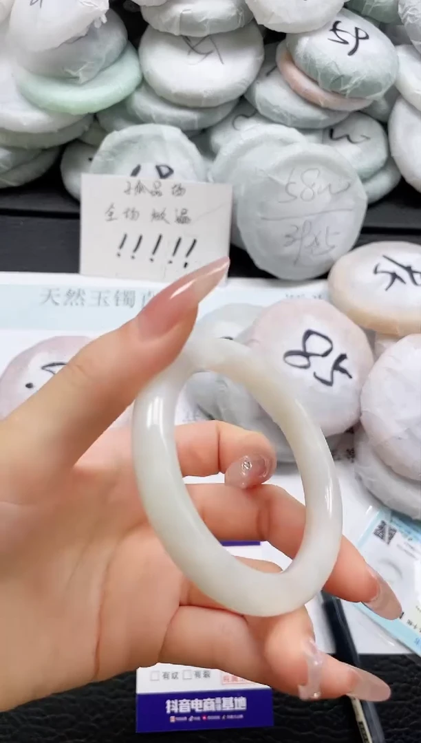 和田玉手镯未镶嵌60-54