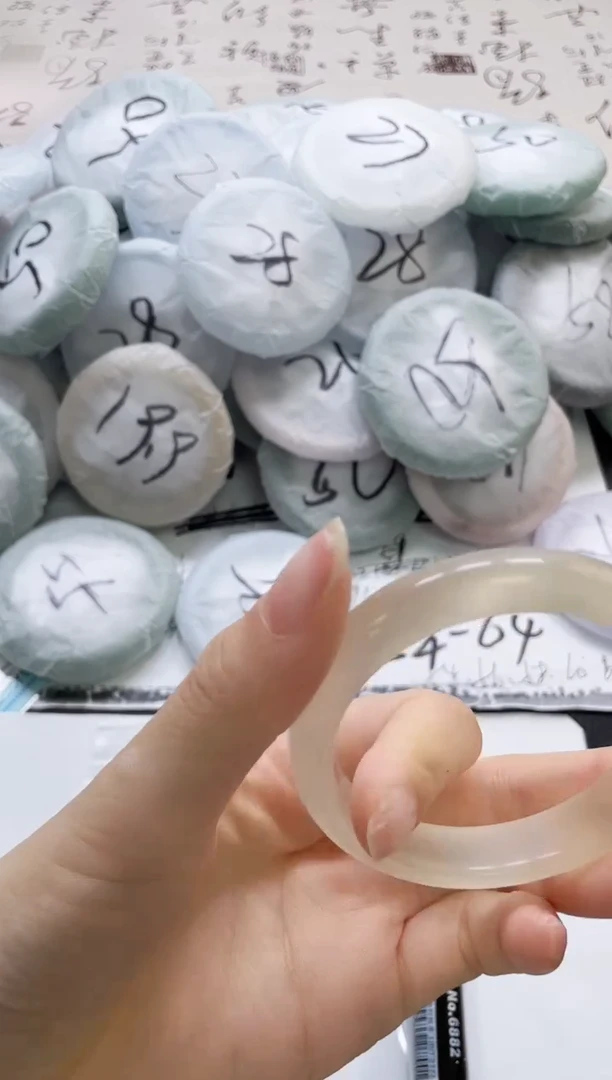 未镶嵌手镯石英质玉231-55