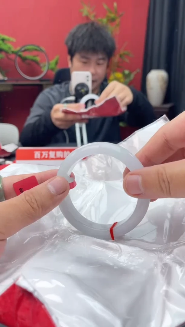 未镶嵌手镯翡翠10
