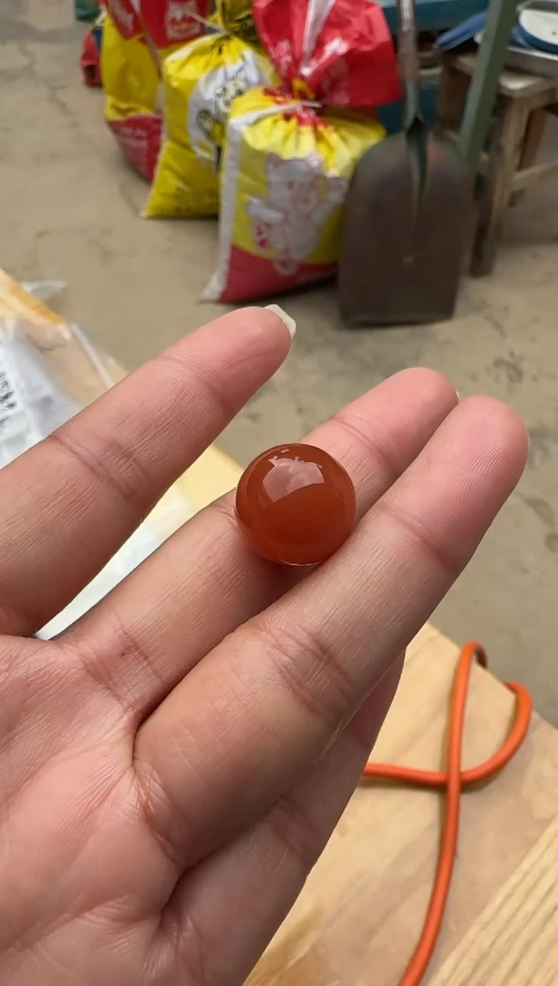 【闪购商品】南红玛瑙单珠未镶嵌原矿无优化滴水洞15mm单珠