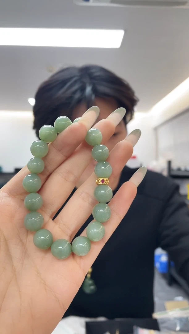 18K金镶嵌手串和田玉（多样性发一件）