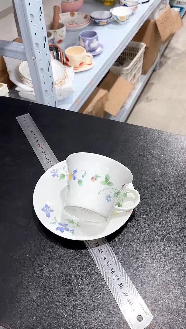 杯子骨瓷（简装）花环咖啡杯碟一套+小勺