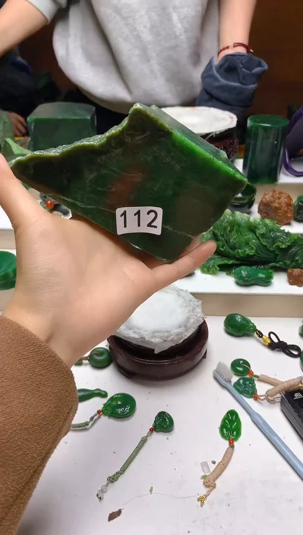 未镶嵌和田玉珠宝半成品1