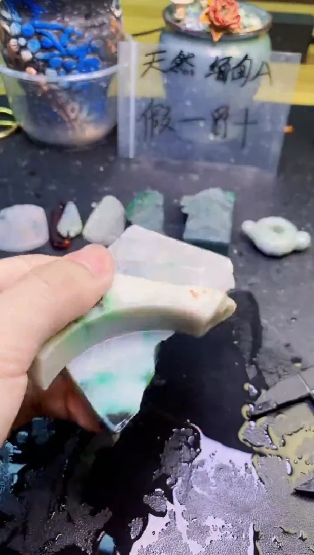 翡翠未镶嵌颈饰天然翡翠022