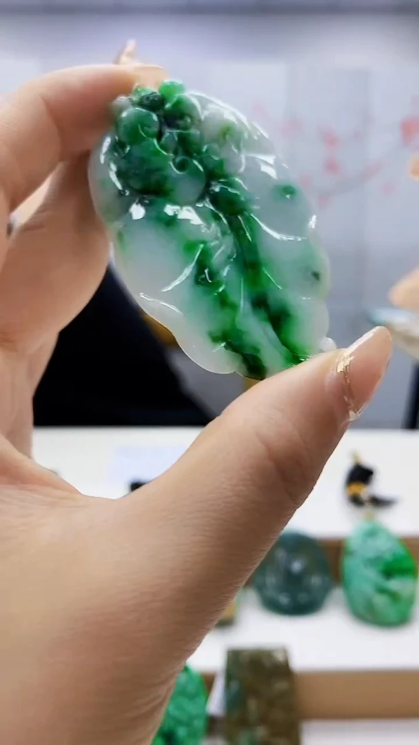 未镶嵌定制翡翠桦*5145ty-毛货挂件