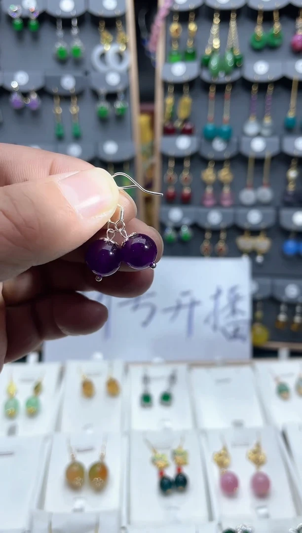 【闪购商品】紫晶耳饰银S925镶嵌时尚耳饰111