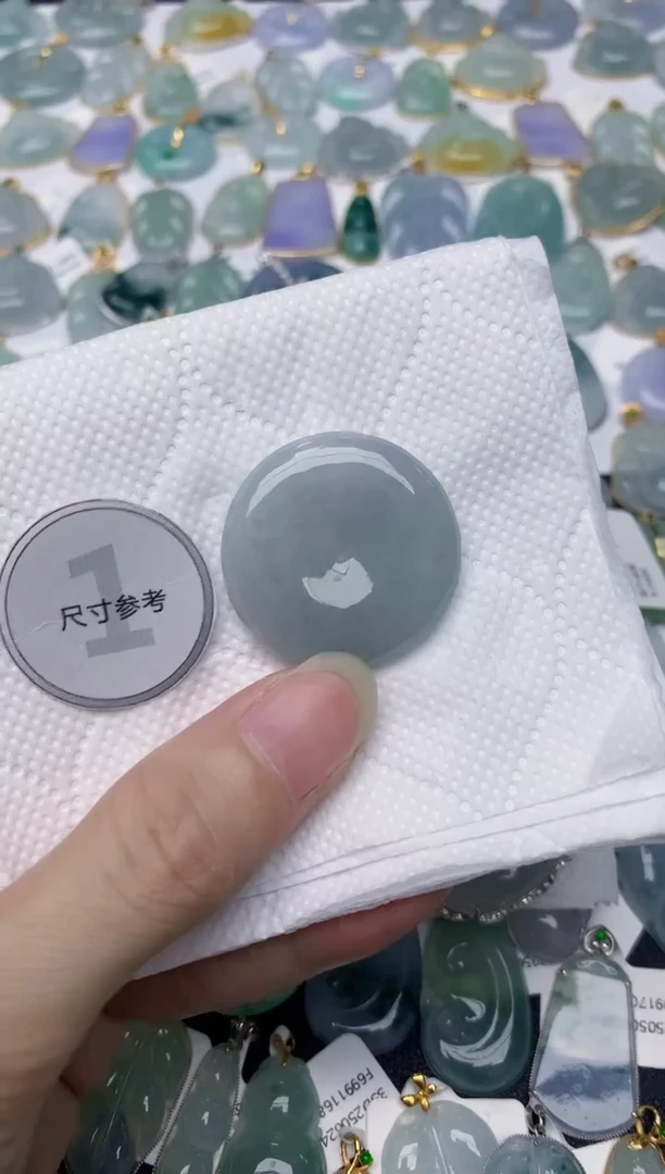 翡翠未镶嵌颈饰天然A货翡翠