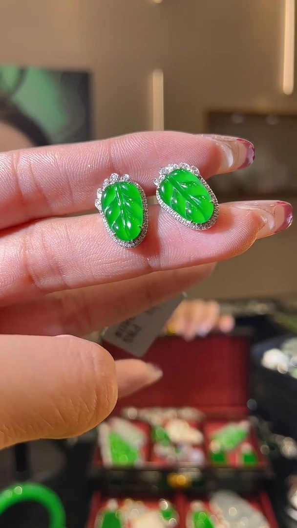 【闪购商品】翡翠耳饰18K金镶嵌天然翡翠A货