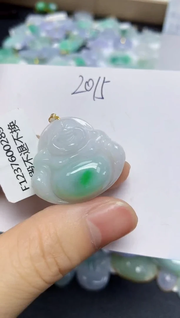 翡翠18K金镶嵌颈饰天然缅甸翡翠A货