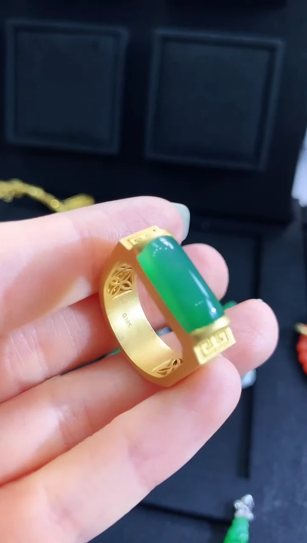 【闪购商品】翡翠戒指18K金镶嵌戒指