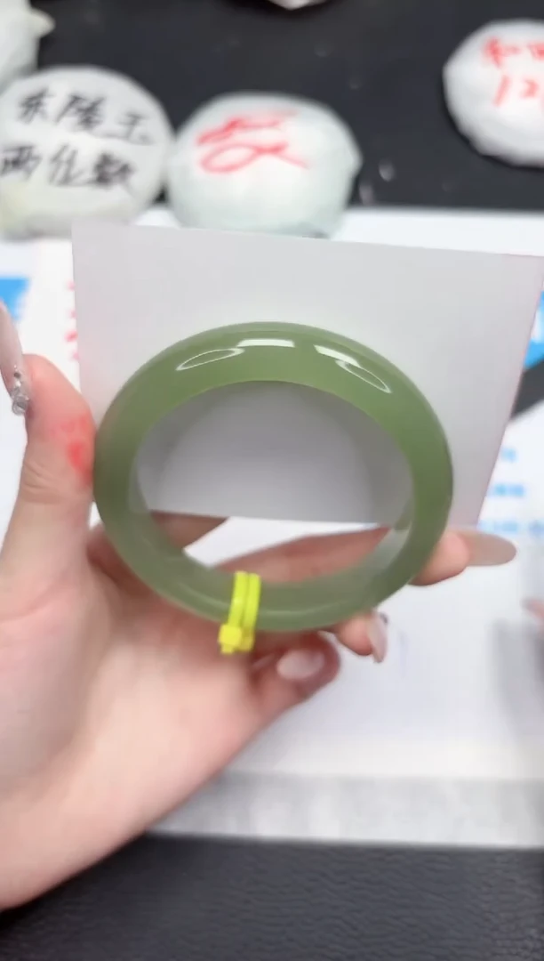 【闪购商品】石英质玉手镯未镶嵌376-58.3