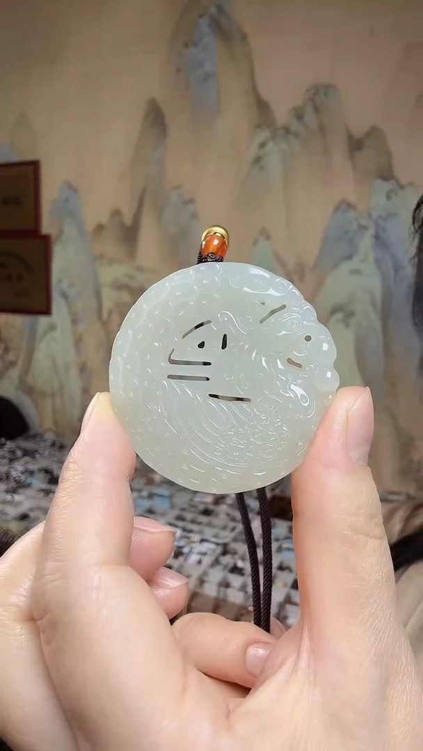 颈饰未镶嵌和田玉.