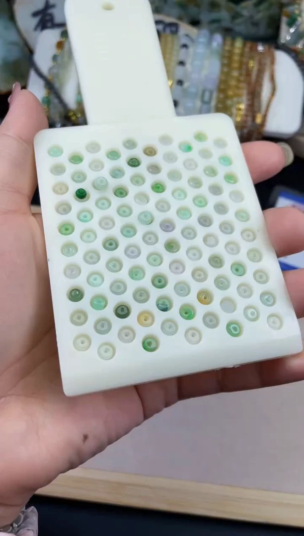 【闪购商品】翡翠颈饰未镶嵌缅甸天然翡翠（102颗）149