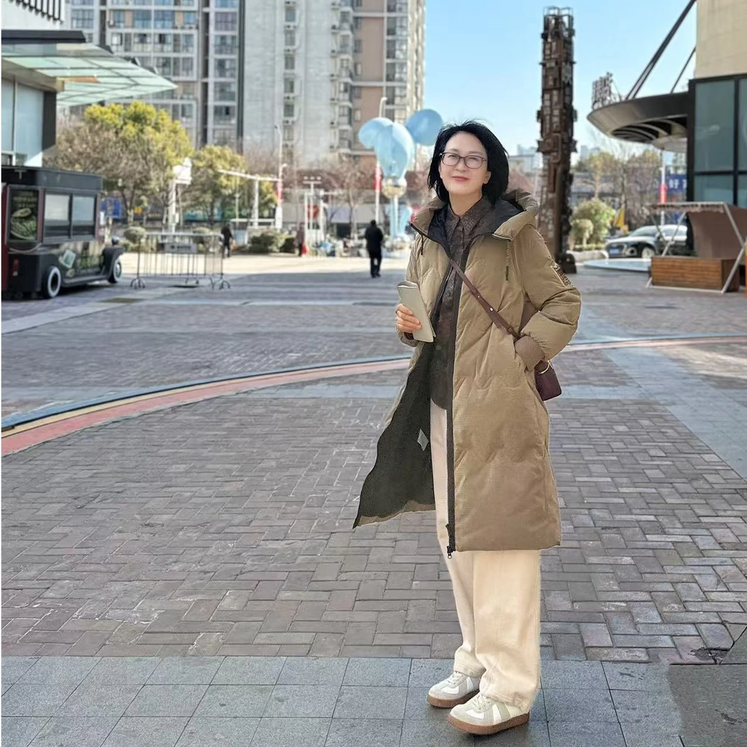 DYY【白昼之光】简约利落肌理感格纹绣花羽绒服11170