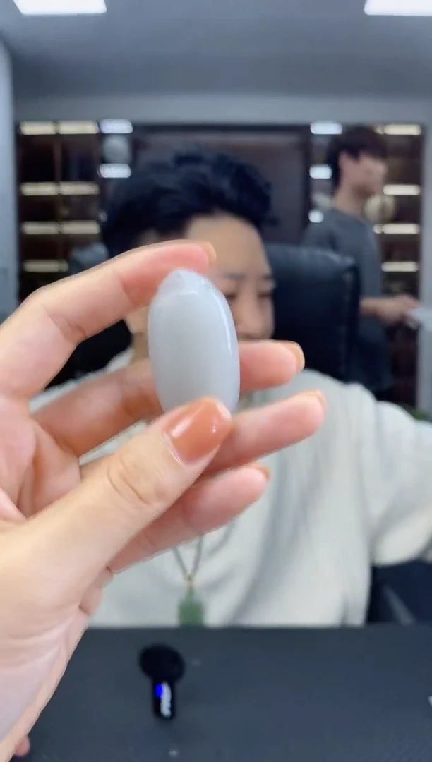颈饰未镶嵌和田玉3