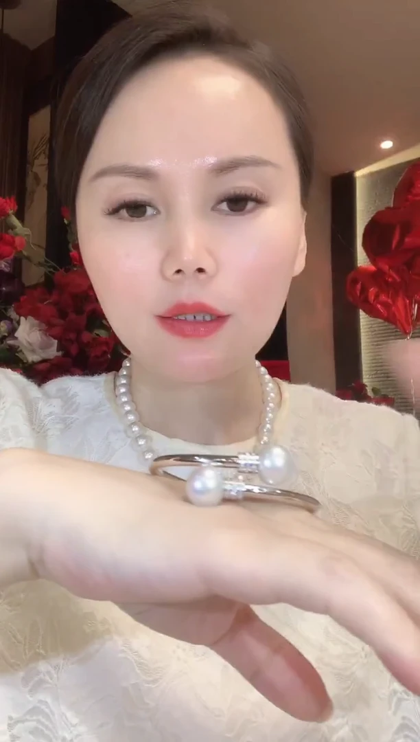 18K金镶嵌手镯海水珍珠D54