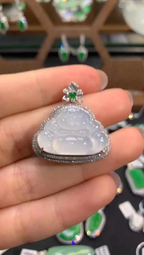 【闪购商品】翡翠吊坠(不含链)18K金镶嵌吊坠