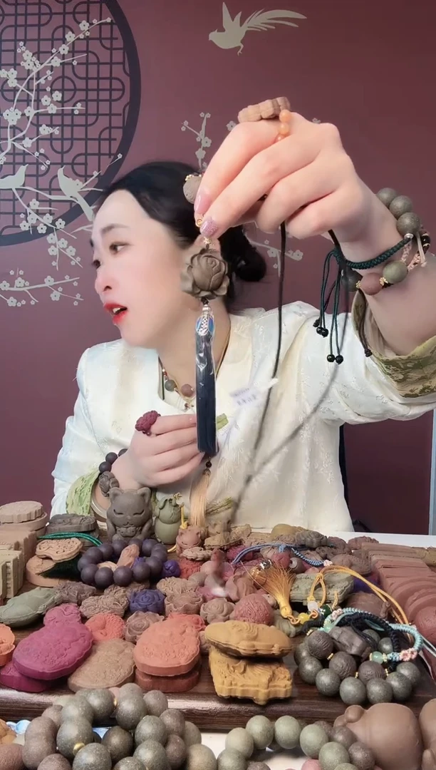 【闪购商品】泥塑降某香花朵+1.8吉祥珠子项链