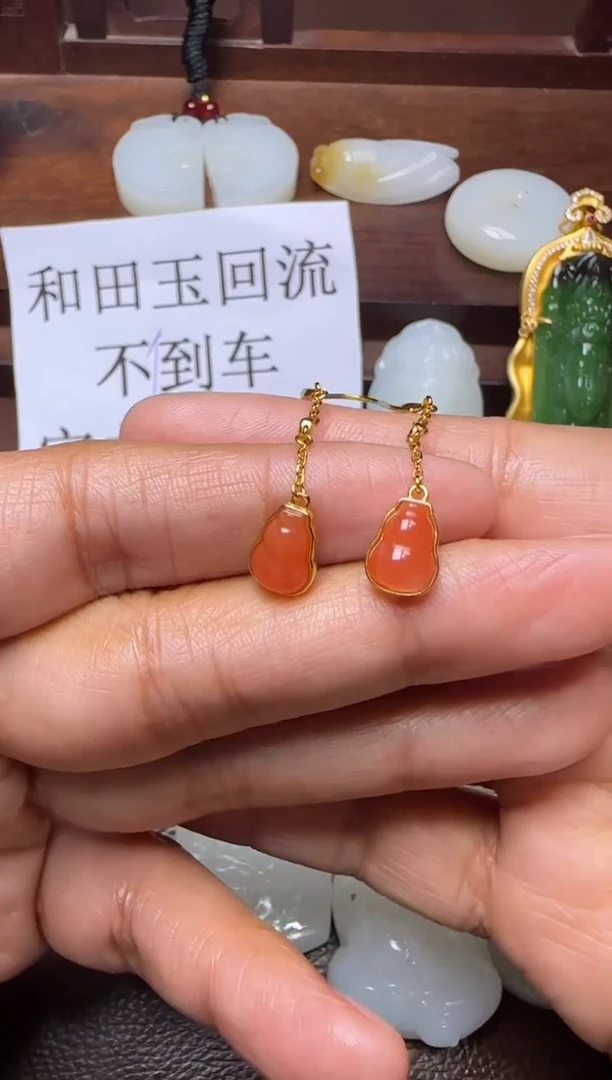 未镶嵌颈饰玛瑙/玉髓耳钩