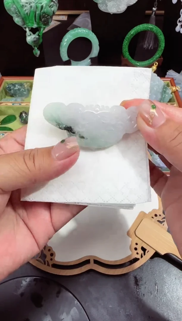 定制翡翠未镶嵌拍照
