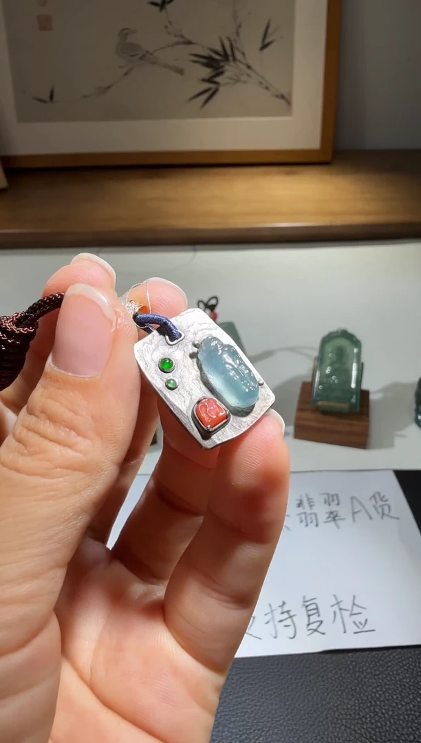 吊坠(不含链)未镶嵌翡翠佛造像