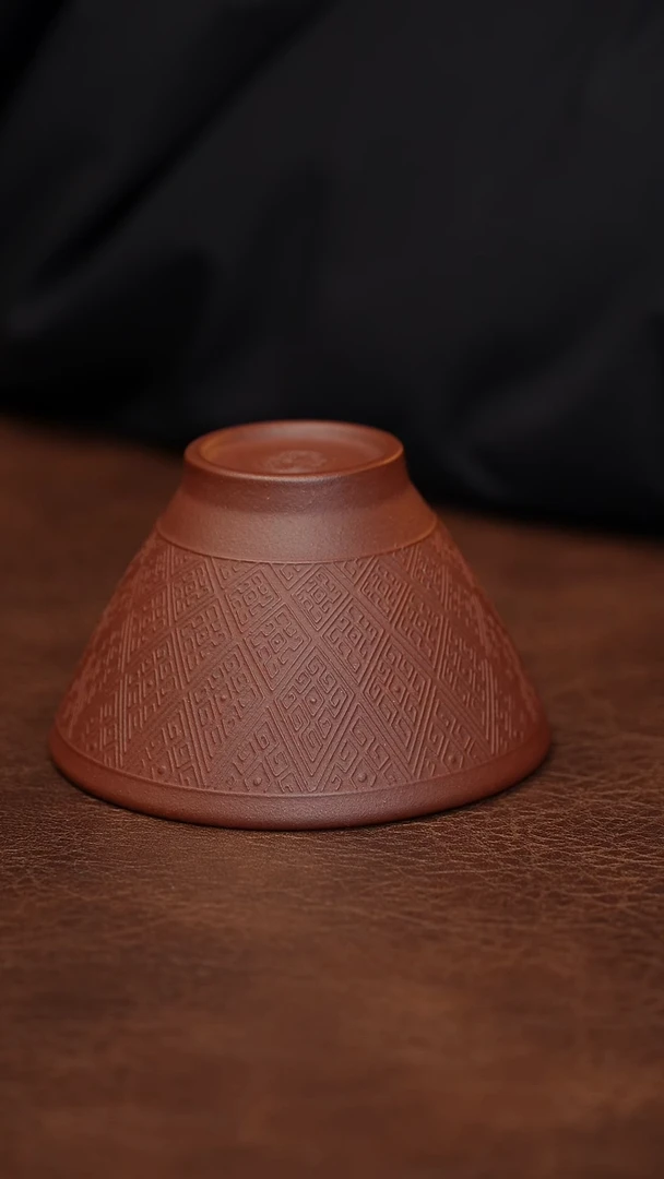 【闪购商品】紫砂茶壶回文杯紫泥35cc