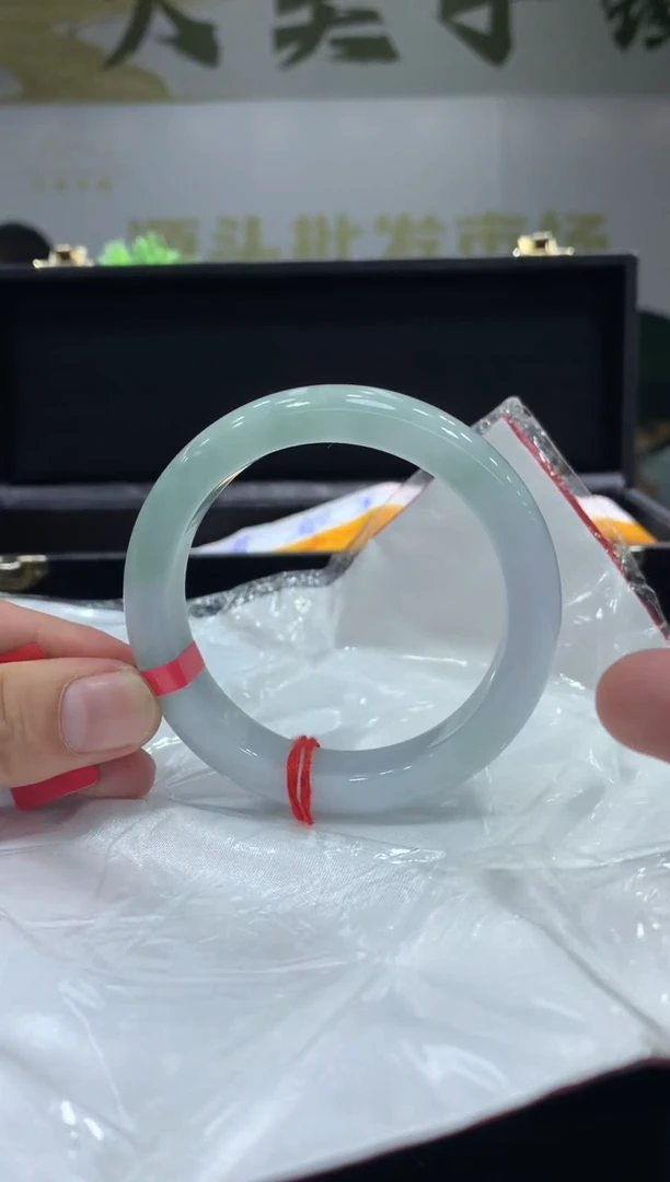 未镶嵌手镯翡翠翡翠手镯