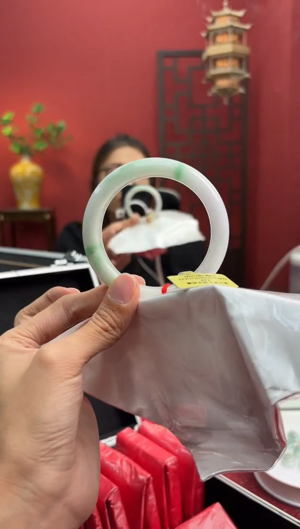 未镶嵌手镯翡翠翡翠手镯