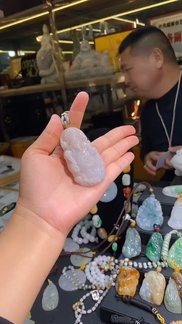 【闪购商品】翡翠颈饰未镶嵌挂件