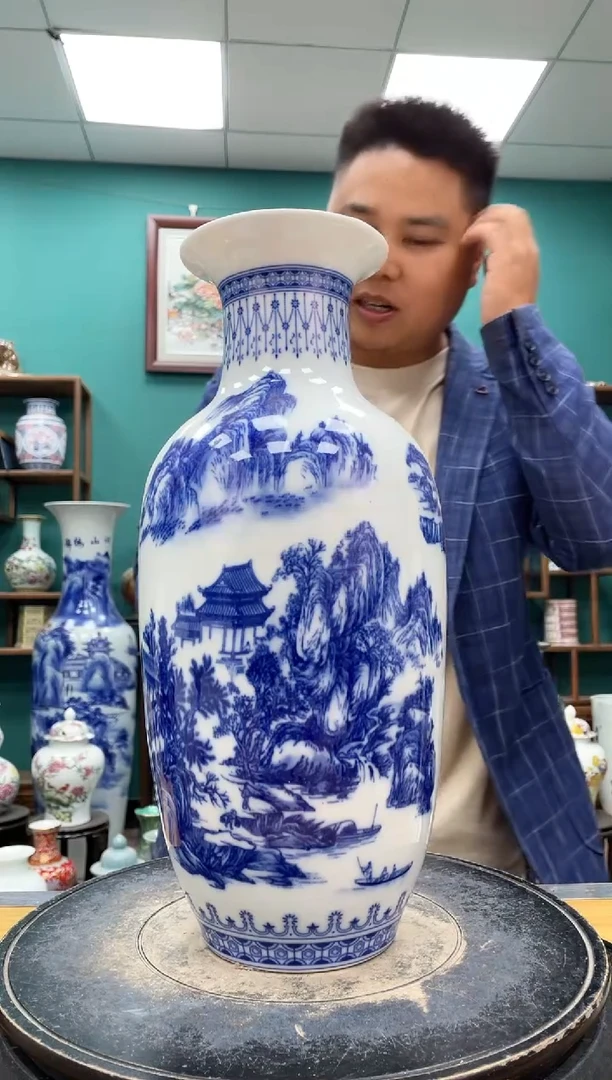 摆件青花山水冬瓜