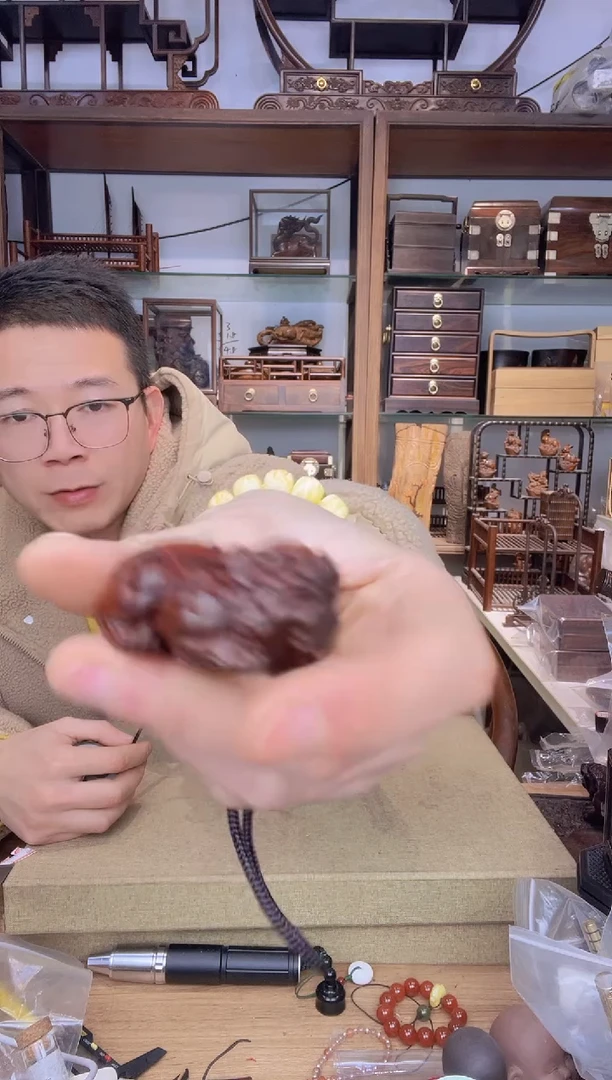 【闪购商品】乌木类书架032 小叶紫檀汉代貔貅手把件