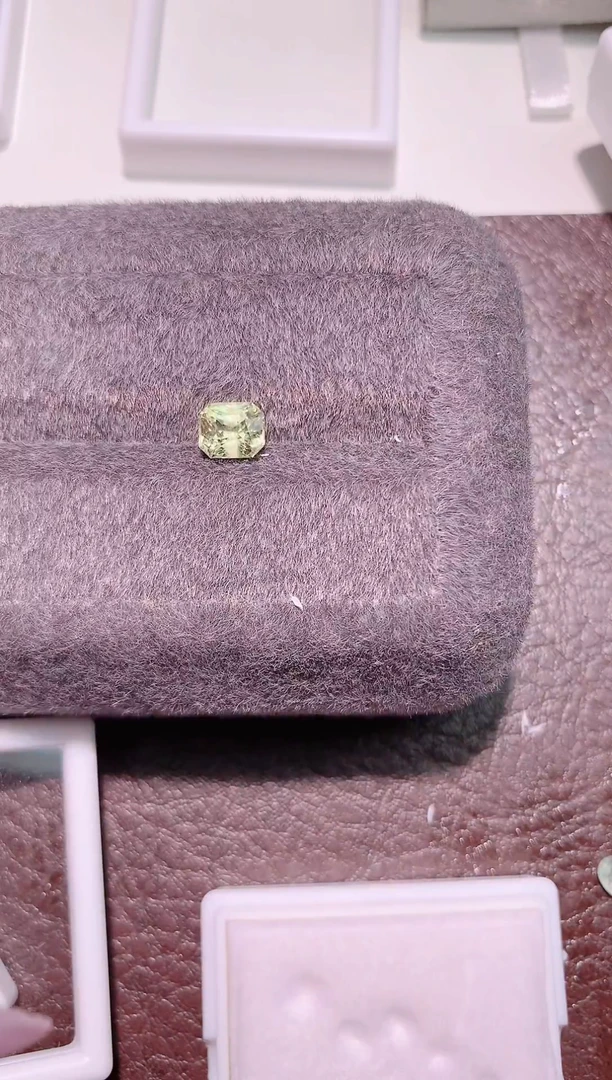 裸石金绿宝石1.5ct