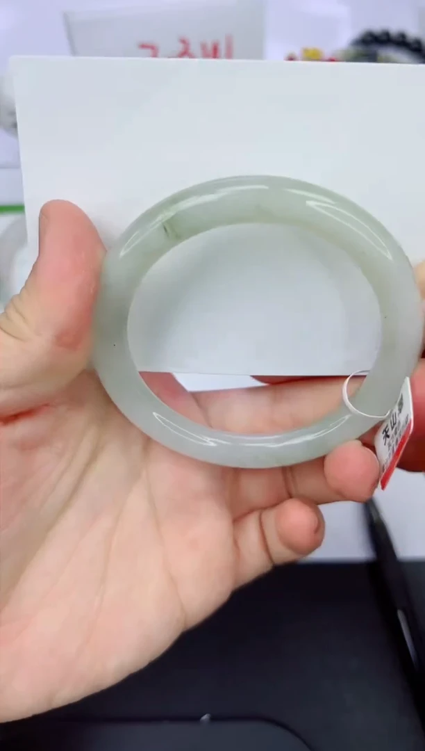 【闪购商品】石英质玉手镯未镶嵌194-57.2