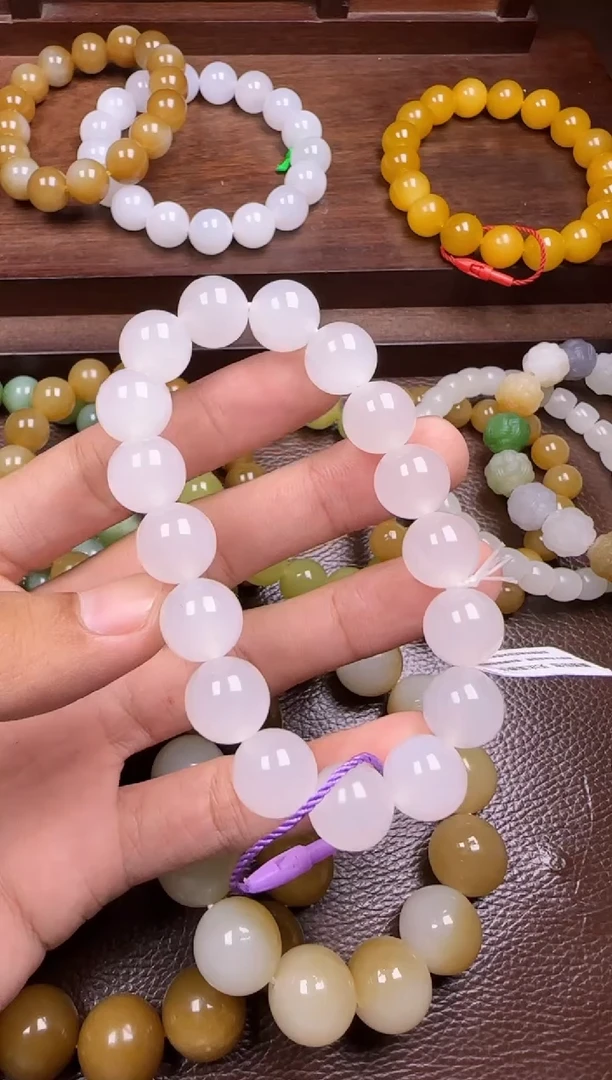 未镶嵌和田玉挂件手串