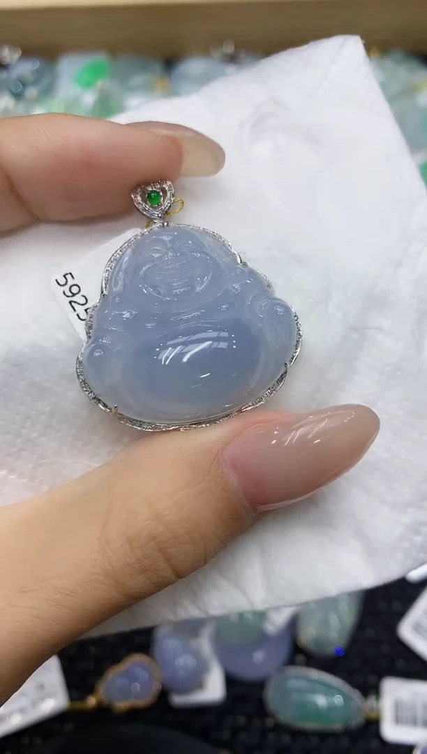 翡翠18K金镶嵌颈饰111111111111